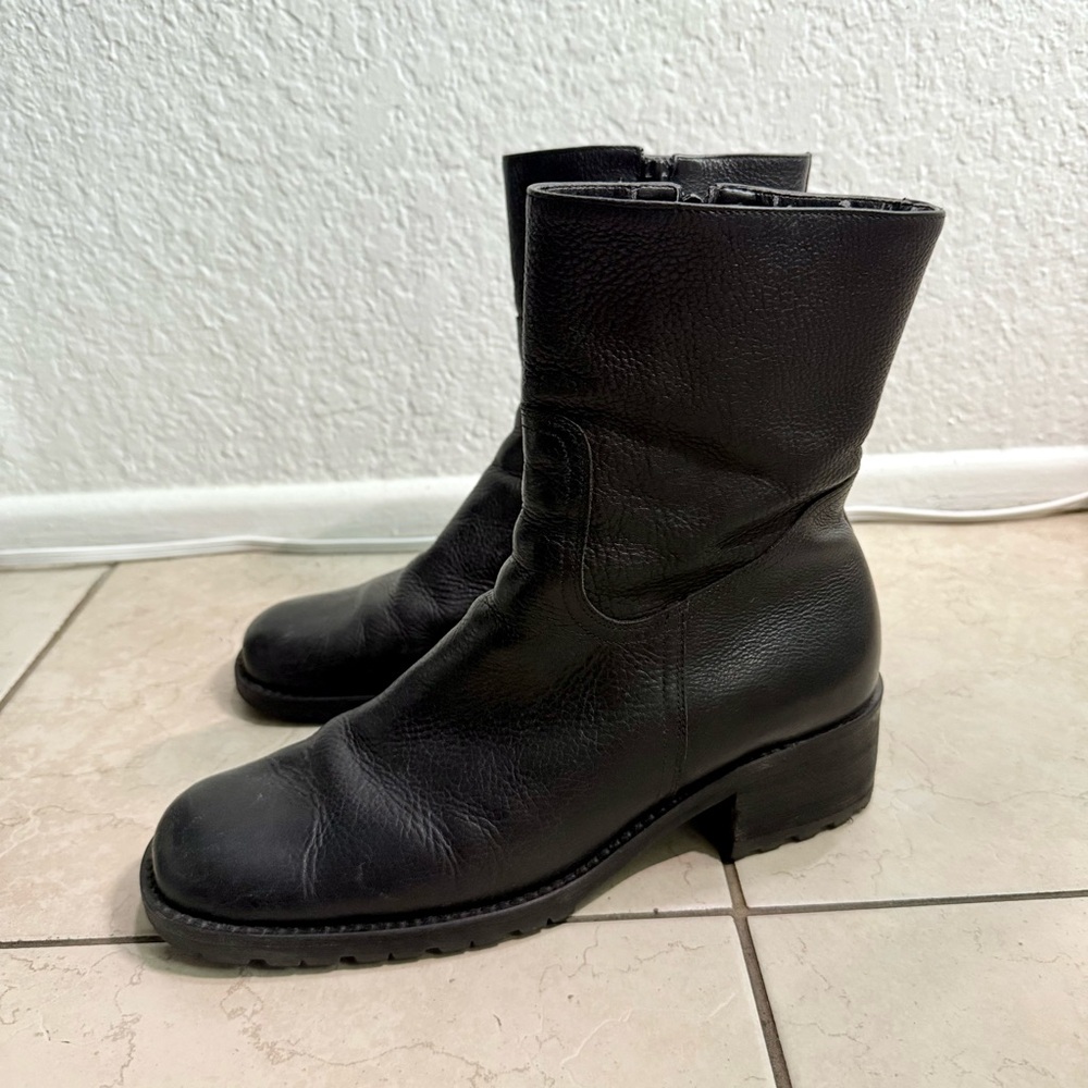 Gianni Bini Black Leather Boots Vintage